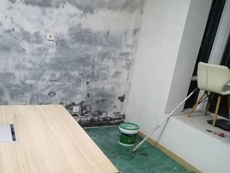 舊房翻新墻面處理步驟中，墻面有裂縫怎么處理
