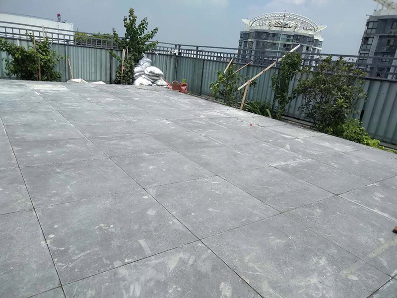 地面貼磚，地磚勾縫