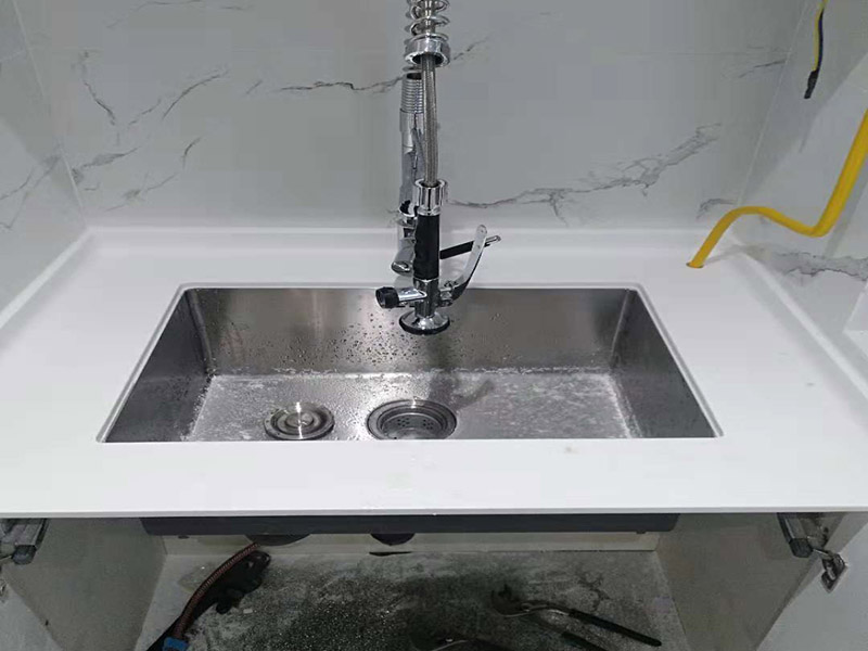 哪一家鄭州維修公司能上門處理水槽漏水，鄭州廚房水槽下面漏水怎么辦