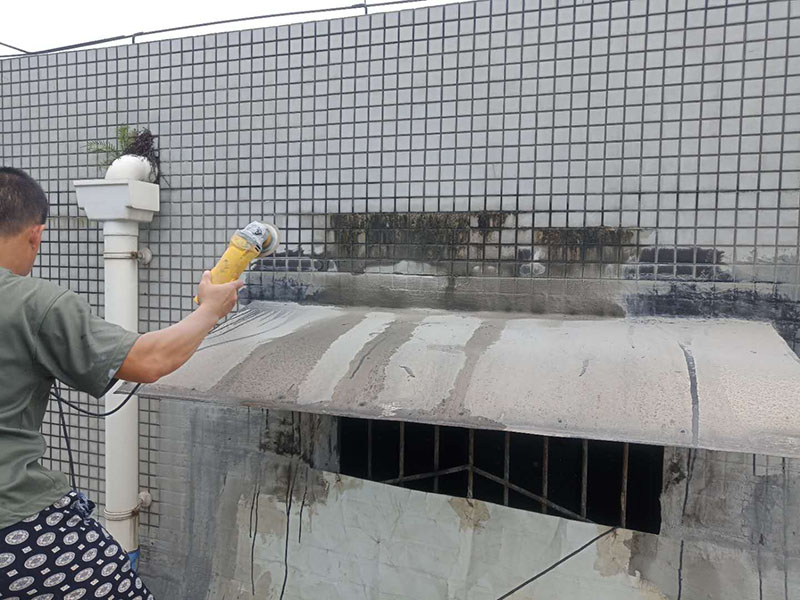 窗戶外墻防水切割：1、外墻防水不建議用防水涂料，防水涂料施工后需要做一層保護層；2、防水需要在水泥基面施工，如果貼了瓷磚，還需要把瓷磚鏟除再施工；3、外墻防水最好使用砂漿防水劑，做好后可以與原有的水泥基面形成一個整體，且不會被雨水中的酸、堿等物質(zhì)破壞。