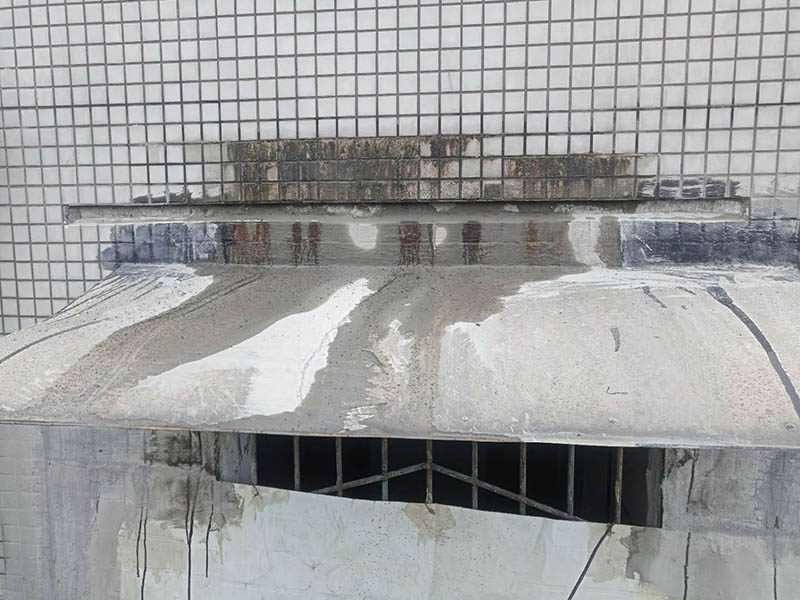 窗戶外墻防水切割：1、外墻防水不建議用防水涂料，防水涂料施工后需要做一層保護層；2、防水需要在水泥基面施工，如果貼了瓷磚，還需要把瓷磚鏟除再施工；3、外墻防水最好使用砂漿防水劑，做好后可以與原有的水泥基面形成一個整體，且不會被雨水中的酸、堿等物質(zhì)破壞。