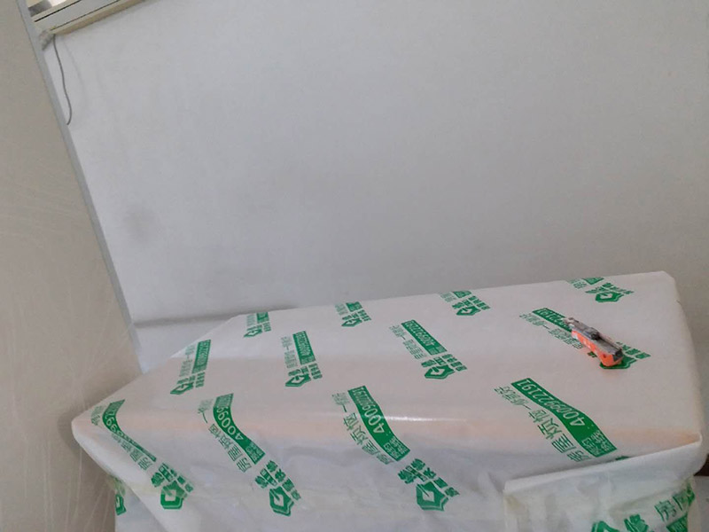 全屋成品保護方案：施工過程中，已做好的項目可能會因為各種各樣的原因遭到損壞，所以正確的施工工序是至關(guān)重要的，同時還要做好相關(guān)的成品保護工作。保護客戶的利益同時也保護公司的利益，減少返工，減少維護，減少人工成本，把客戶與公司的最大化！