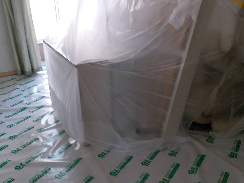 全屋成品保護方案：施工過程中，已做好的項目可能會因為各種各樣的原因遭到損壞，所以正確的施工工序是至關(guān)重要的，同時還要做好相關(guān)的成品保護工作。保護客戶的利益同時也保護公司的利益，減少返工，減少維護，減少人工成本，把客戶與公司的最大化！