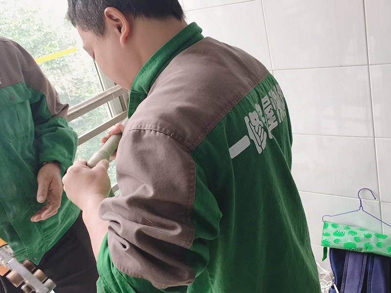 西安刷乳膠漆多少錢一平，西安刷乳膠漆哪種材料好