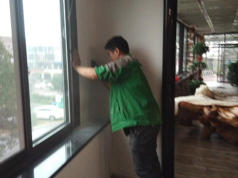 石家莊墻紙安裝一般多少錢，石家莊墻紙怎么安裝效果好