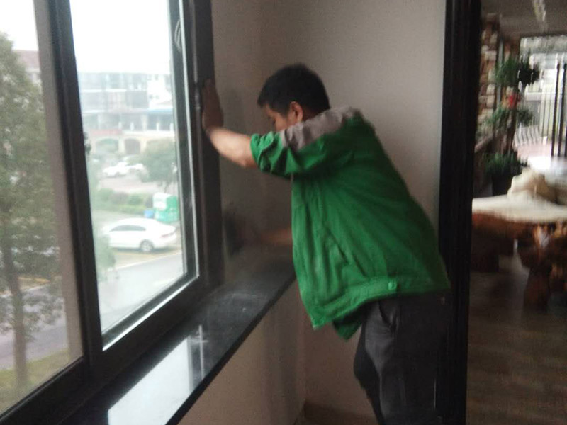 石家莊墻面刷漆的價格大概多少，石家莊墻面刷漆需要注意什么