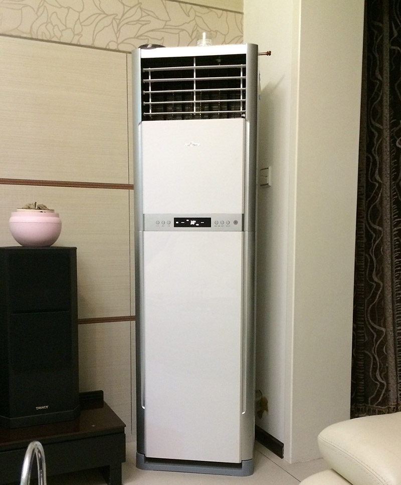 空調(diào)內(nèi)機漏水哪里找人維修？空調(diào)內(nèi)機漏水上門維修怎么收費？