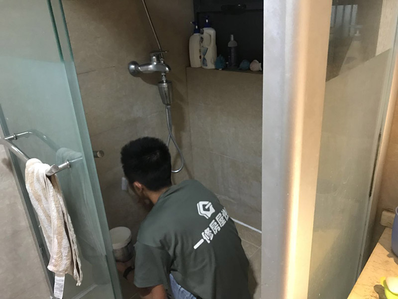 寧波屋面滲水怎么維修才不漏，寧波屋面處理滲水哪家公司好