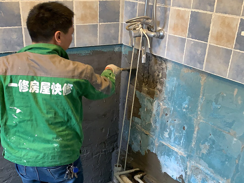 南京當(dāng)?shù)匮b修公司上門，免砸磚衛(wèi)生間防水補(bǔ)漏價(jià)格是多少