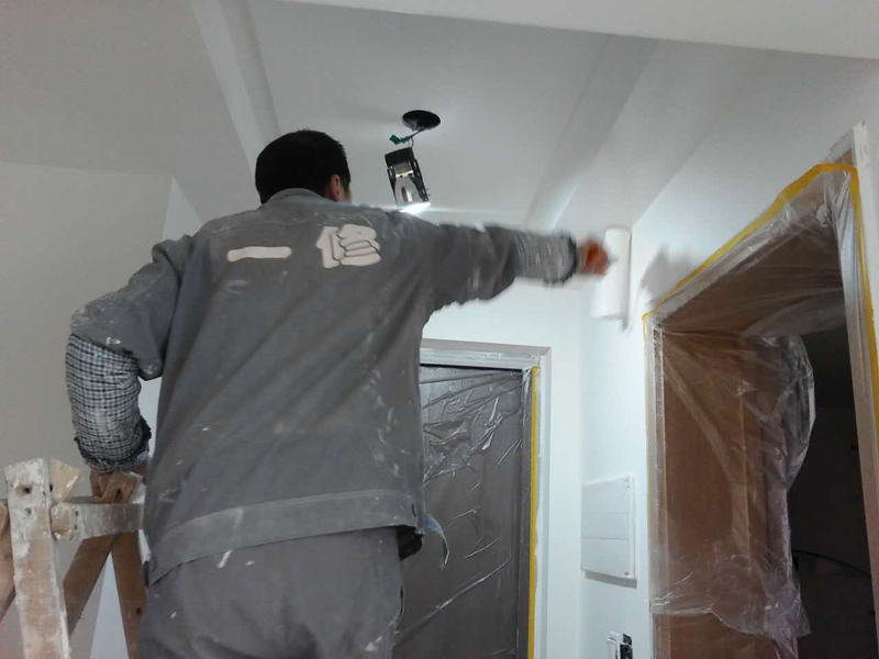 舊墻翻新想要簡單快捷的方法，一步到位
