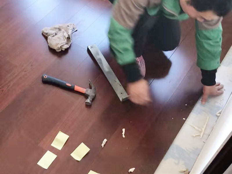 株洲鋪裝地板多少錢一平，鋪裝地板的損