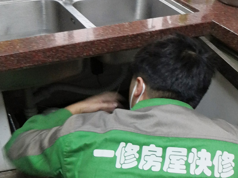 沈陽老房子重新做防水要多少錢，免砸磚