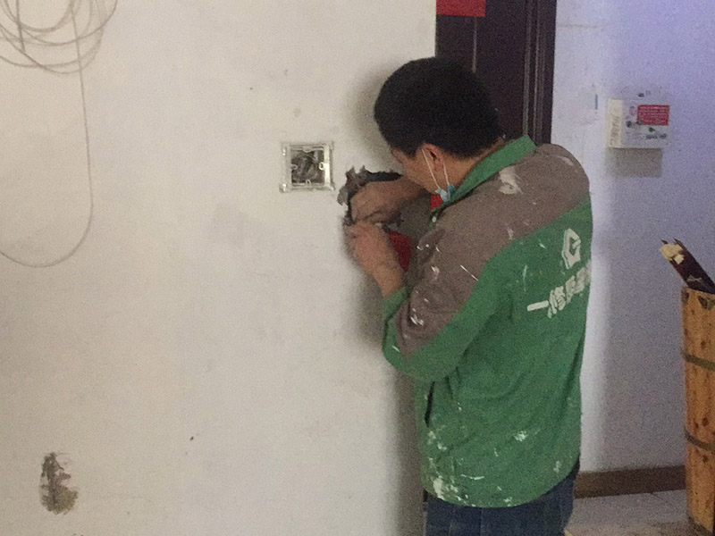 廣州花都區(qū)附近哪里有水電裝修工人，他