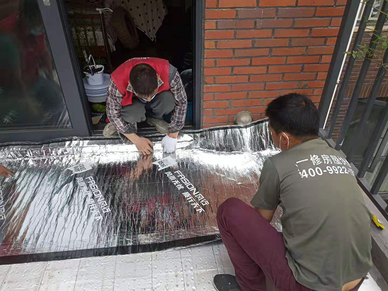 墻面瓷磚不拆如何翻新？廣州荔灣區(qū)墻磚