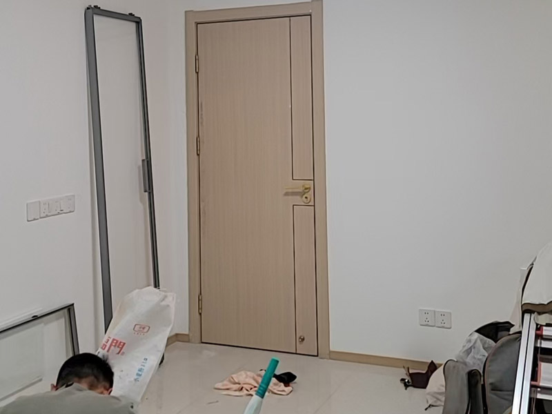 踢腳線和門的高度需要如何考慮